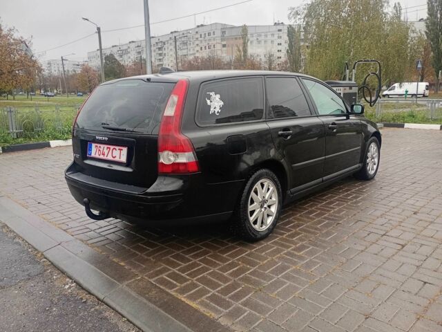 Вольво В50 2006 в Харькове на Automoto.ua Черный Вольво В50, объемом двигателя 2 л и пробегом 320 тыс. км за 3300 $, фото 2 на Automoto.ua