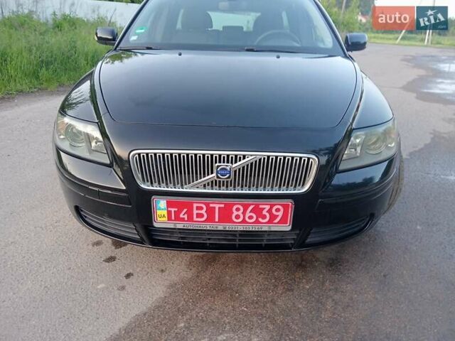 Черный Вольво В50, объемом двигателя 1.6 л и пробегом 242 тыс. км за 4700 $, фото 9 на Automoto.ua