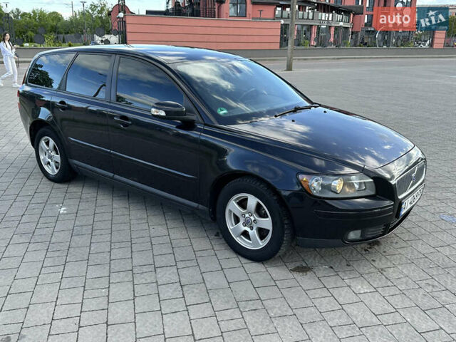 Чорний Вольво V50, об'ємом двигуна 1.6 л та пробігом 250 тис. км за 6500 $, фото 1 на Automoto.ua