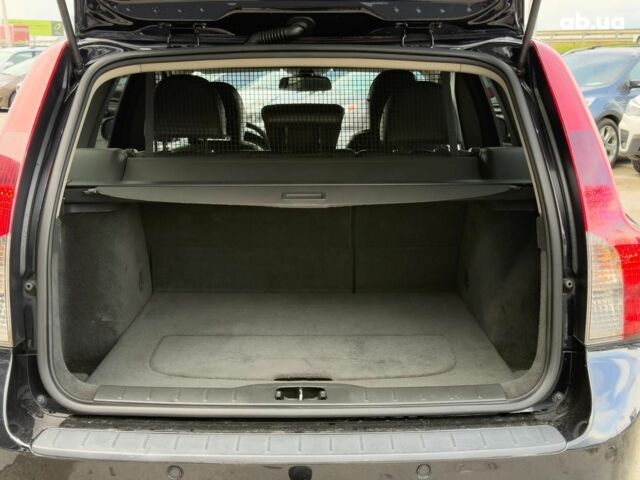 Черный Вольво В50, объемом двигателя 1.6 л и пробегом 302 тыс. км за 6290 $, фото 17 на Automoto.ua