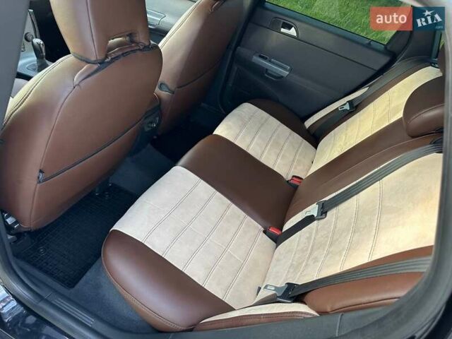 Черный Вольво В50, объемом двигателя 1.56 л и пробегом 316 тыс. км за 6000 $, фото 23 на Automoto.ua