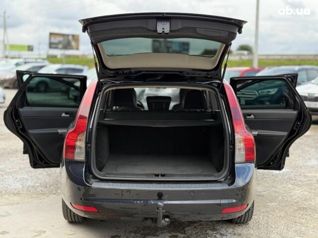 Черный Вольво В50, объемом двигателя 1.6 л и пробегом 302 тыс. км за 6290 $, фото 30 на Automoto.ua