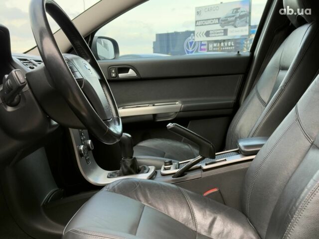 Черный Вольво В50, объемом двигателя 1.6 л и пробегом 302 тыс. км за 6290 $, фото 20 на Automoto.ua