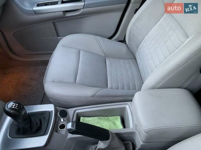 Чорний Вольво V50, об'ємом двигуна 1.6 л та пробігом 280 тис. км за 6500 $, фото 17 на Automoto.ua