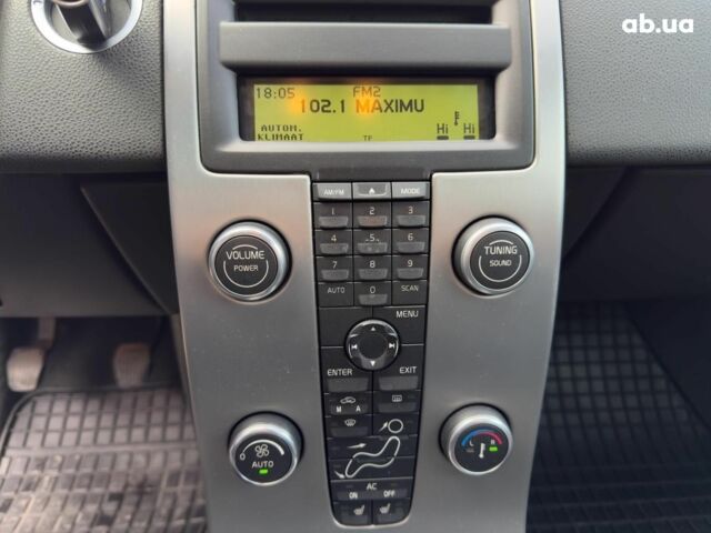 Черный Вольво В50, объемом двигателя 1.6 л и пробегом 302 тыс. км за 6290 $, фото 24 на Automoto.ua