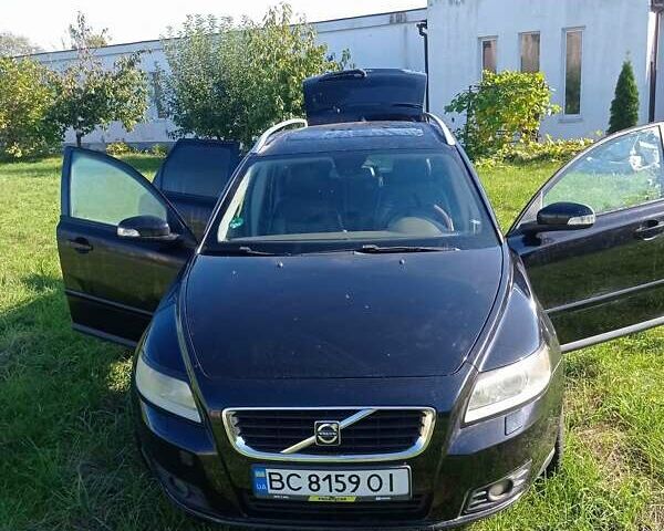 Чорний Вольво V50, об'ємом двигуна 2 л та пробігом 235 тис. км за 7099 $, фото 4 на Automoto.ua