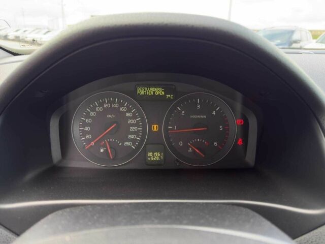 Черный Вольво В50, объемом двигателя 1.6 л и пробегом 302 тыс. км за 6290 $, фото 22 на Automoto.ua