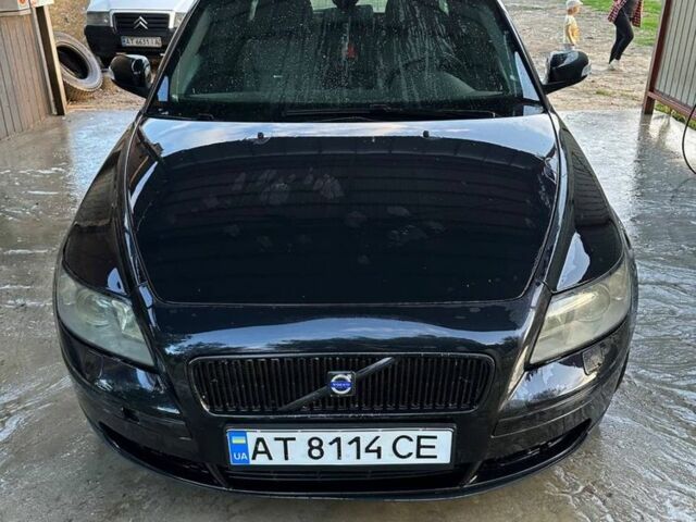 Черный Вольво В50, объемом двигателя 1.6 л и пробегом 222 тыс. км за 2100 $, фото 1 на Automoto.ua