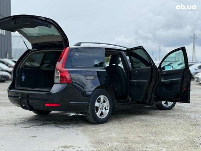 Черный Вольво В50, объемом двигателя 1.6 л и пробегом 302 тыс. км за 6290 $, фото 31 на Automoto.ua