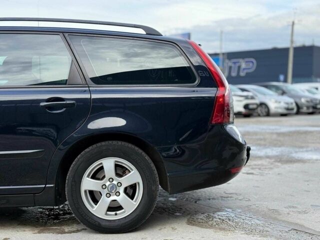 Черный Вольво В50, объемом двигателя 1.6 л и пробегом 302 тыс. км за 6290 $, фото 5 на Automoto.ua