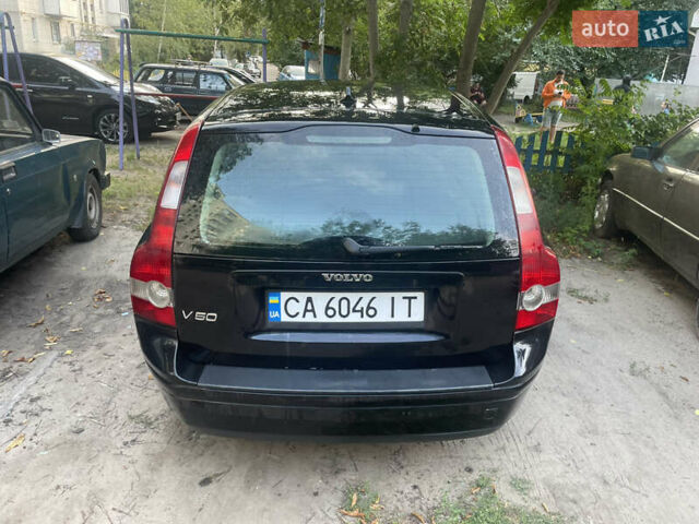 Чорний Вольво V50, об'ємом двигуна 1.56 л та пробігом 307 тис. км за 6500 $, фото 2 на Automoto.ua
