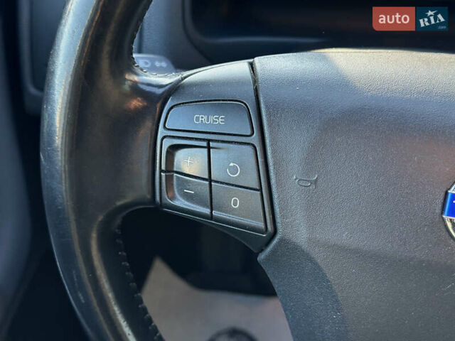 Черный Вольво В50, объемом двигателя 2 л и пробегом 290 тыс. км за 6800 $, фото 31 на Automoto.ua