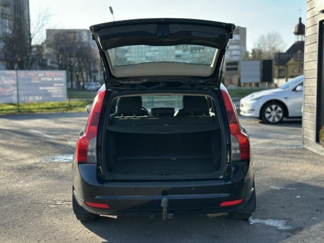 Черный Вольво В50, объемом двигателя 2 л и пробегом 290 тыс. км за 6800 $, фото 6 на Automoto.ua