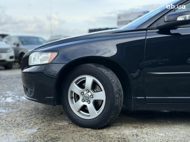 Черный Вольво В50, объемом двигателя 1.6 л и пробегом 302 тыс. км за 6290 $, фото 4 на Automoto.ua