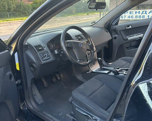 Черный Вольво В50, объемом двигателя 1.6 л и пробегом 277 тыс. км за 5800 $, фото 4 на Automoto.ua