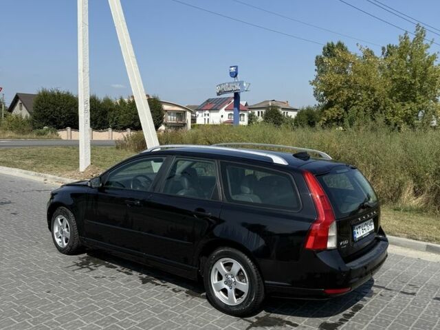 Чорний Вольво V50, об'ємом двигуна 1.6 л та пробігом 290 тис. км за 5300 $, фото 2 на Automoto.ua