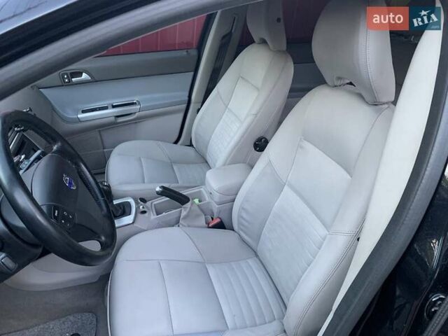 Чорний Вольво V50, об'ємом двигуна 1.6 л та пробігом 280 тис. км за 6500 $, фото 14 на Automoto.ua