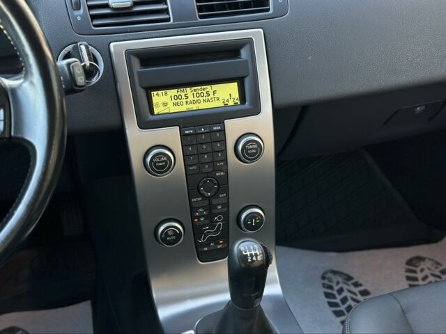 Черный Вольво В50, объемом двигателя 2 л и пробегом 290 тыс. км за 6800 $, фото 21 на Automoto.ua