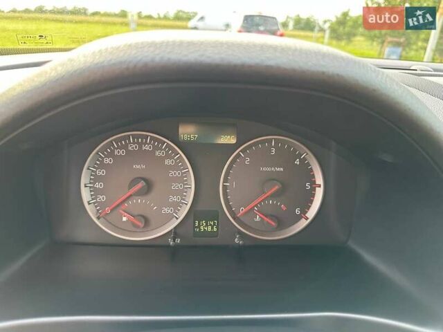 Черный Вольво В50, объемом двигателя 1.56 л и пробегом 316 тыс. км за 6000 $, фото 20 на Automoto.ua