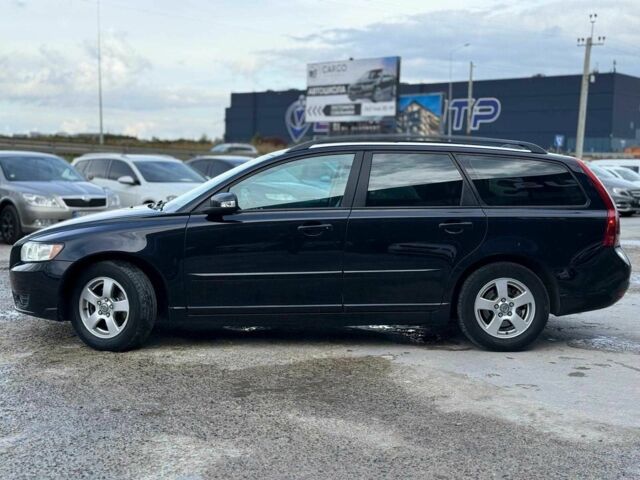 Черный Вольво В50, объемом двигателя 1.6 л и пробегом 302 тыс. км за 6290 $, фото 3 на Automoto.ua