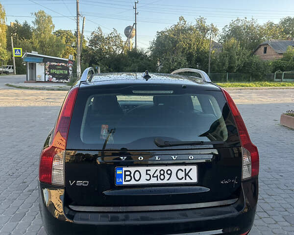 Черный Вольво В50, объемом двигателя 1.6 л и пробегом 277 тыс. км за 5800 $, фото 2 на Automoto.ua