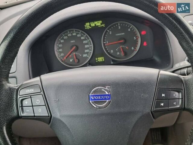 Чорний Вольво V50, об'ємом двигуна 2 л та пробігом 310 тис. км за 5200 $, фото 9 на Automoto.ua