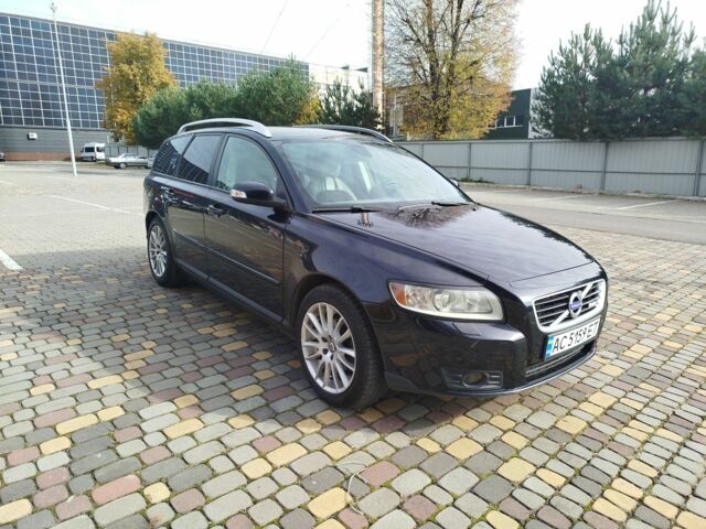 Черный Вольво В50, объемом двигателя 1.6 л и пробегом 260 тыс. км за 5500 $, фото 7 на Automoto.ua