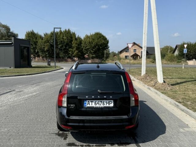 Чорний Вольво V50, об'ємом двигуна 1.6 л та пробігом 290 тис. км за 5300 $, фото 4 на Automoto.ua