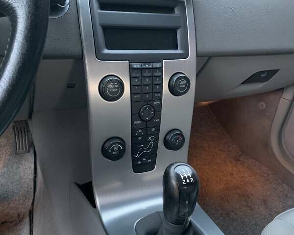 Чорний Вольво V50, об'ємом двигуна 1.6 л та пробігом 280 тис. км за 6500 $, фото 16 на Automoto.ua