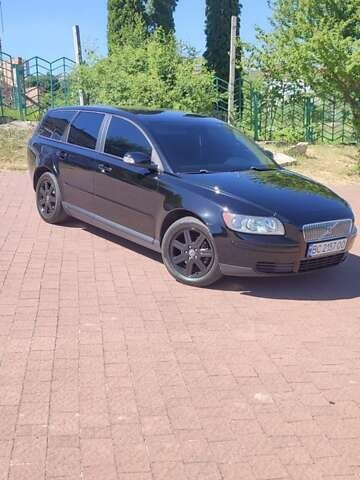 Чорний Вольво V50, об'ємом двигуна 1.56 л та пробігом 291 тис. км за 6100 $, фото 1 на Automoto.ua
