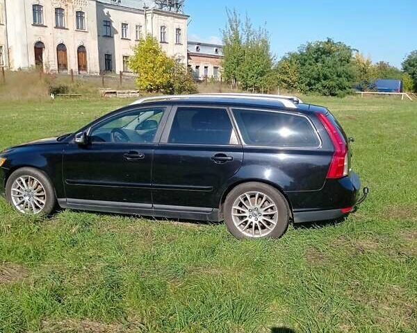 Чорний Вольво V50, об'ємом двигуна 2 л та пробігом 235 тис. км за 7099 $, фото 6 на Automoto.ua
