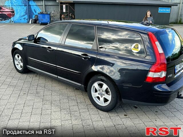 Чорний Вольво V50, об'ємом двигуна 1.6 л та пробігом 253 тис. км за 7000 $, фото 2 на Automoto.ua