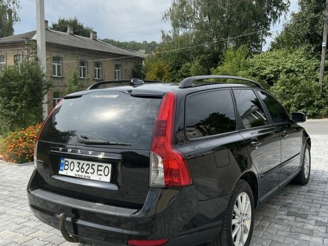 Черный Вольво В50, объемом двигателя 1.6 л и пробегом 307 тыс. км за 6200 $, фото 3 на Automoto.ua