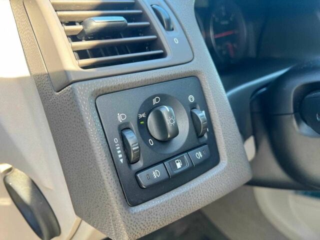 Чорний Вольво V50, об'ємом двигуна 2 л та пробігом 333 тис. км за 6890 $, фото 19 на Automoto.ua