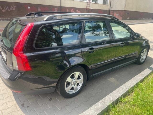 Черный Вольво В50, объемом двигателя 1.6 л и пробегом 220 тыс. км за 6500 $, фото 11 на Automoto.ua