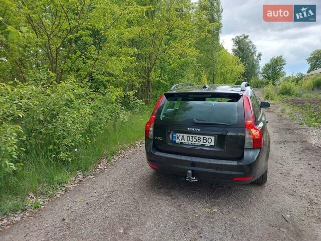 Черный Вольво В50, объемом двигателя 1.56 л и пробегом 292 тыс. км за 6300 $, фото 16 на Automoto.ua