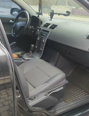 Чорний Вольво V50, об'ємом двигуна 2 л та пробігом 362 тис. км за 6800 $, фото 8 на Automoto.ua