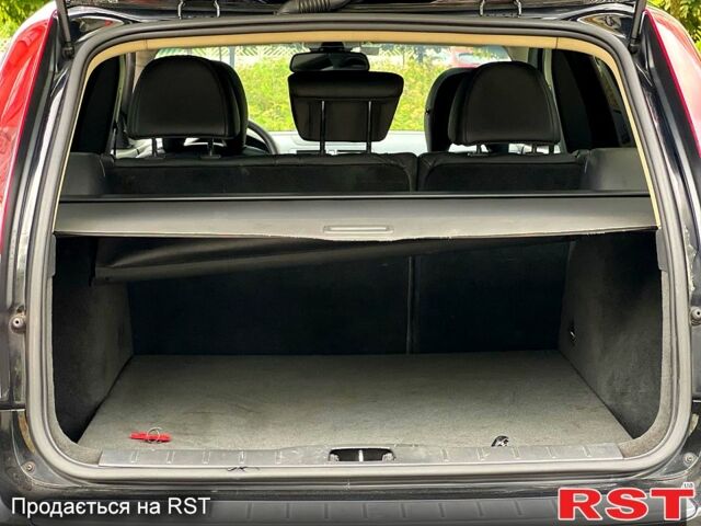 Черный Вольво В50, объемом двигателя 2 л и пробегом 323 тыс. км за 6000 $, фото 7 на Automoto.ua