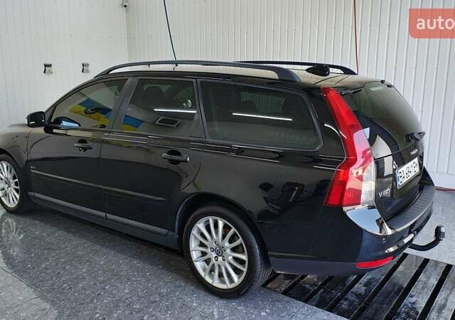 Черный Вольво В50, объемом двигателя 2 л и пробегом 227 тыс. км за 7600 $, фото 4 на Automoto.ua