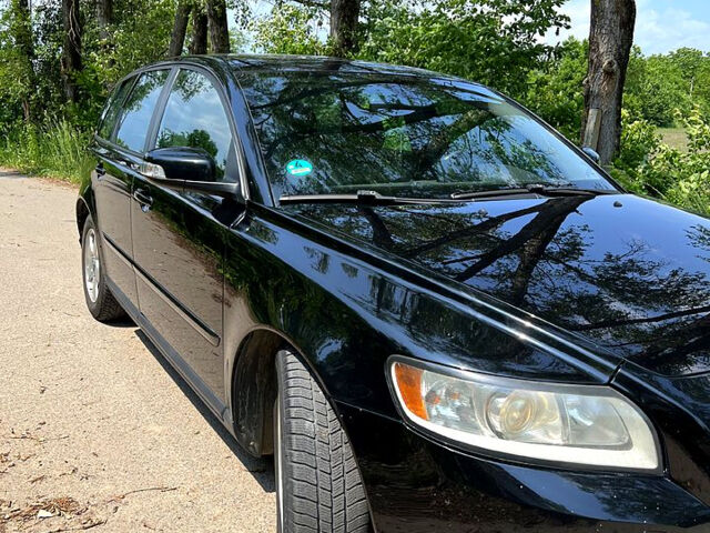 Чорний Вольво V50, об'ємом двигуна 1.6 л та пробігом 274 тис. км за 5900 $, фото 4 на Automoto.ua