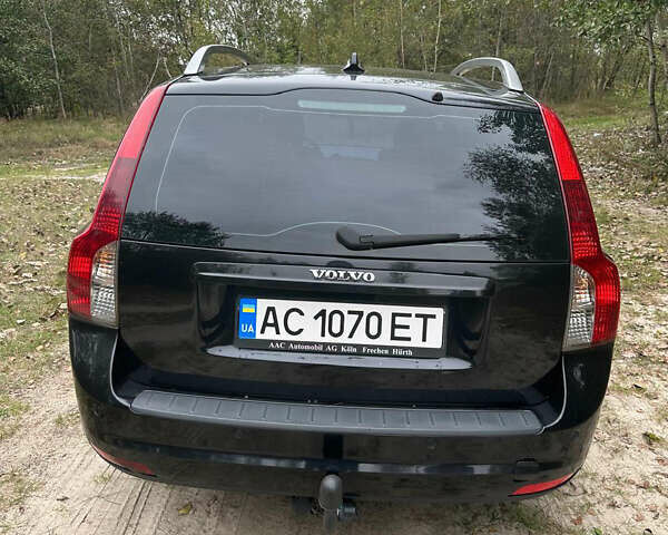Чорний Вольво V50, об'ємом двигуна 2 л та пробігом 342 тис. км за 7000 $, фото 5 на Automoto.ua