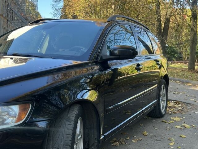 Вольво В50 2008 в Львове на Automoto.ua Черный Вольво В50, объемом двигателя 2 л и пробегом 333 тыс. км за 6400 $, фото 7 на Automoto.ua