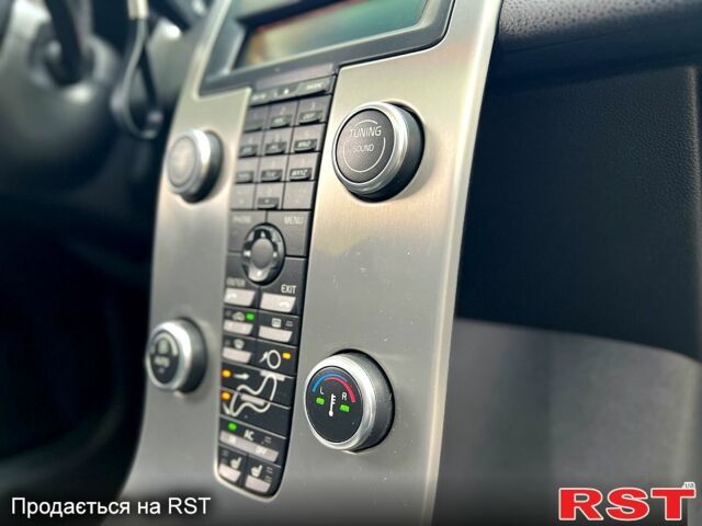 Черный Вольво В50, объемом двигателя 2 л и пробегом 323 тыс. км за 6000 $, фото 6 на Automoto.ua