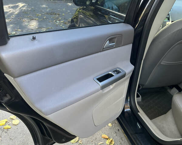 Вольво В50 2008 в Львове на Automoto.ua Черный Вольво В50, объемом двигателя 2 л и пробегом 333 тыс. км за 6400 $, фото 18 на Automoto.ua