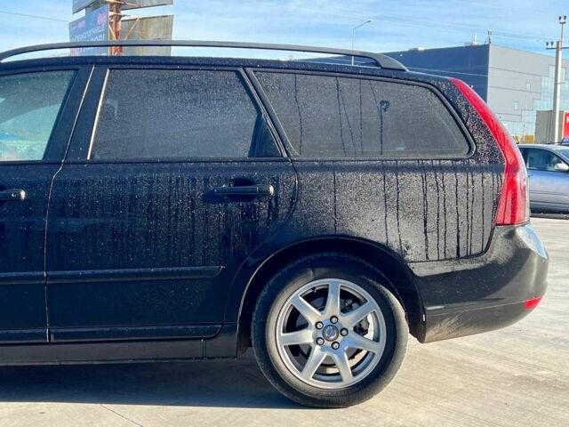Чорний Вольво V50, об'ємом двигуна 2 л та пробігом 333 тис. км за 6890 $, фото 5 на Automoto.ua