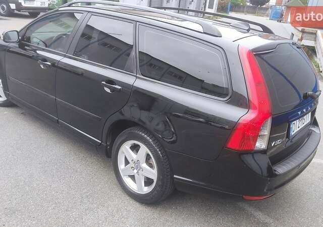 Чорний Вольво V50, об'ємом двигуна 2 л та пробігом 240 тис. км за 8300 $, фото 8 на Automoto.ua