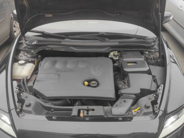 Вольво В50 2008 в Киеве на Automoto.ua Черный Вольво В50, объемом двигателя 2 л и пробегом 240 тыс. км за 8300 $, фото 15 на Automoto.ua