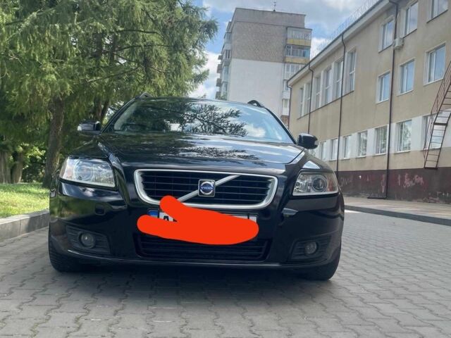 Черный Вольво В50, объемом двигателя 1.6 л и пробегом 220 тыс. км за 6500 $, фото 3 на Automoto.ua