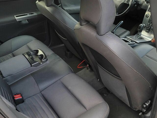 Черный Вольво В50, объемом двигателя 1.6 л и пробегом 217 тыс. км за 5600 $, фото 5 на Automoto.ua