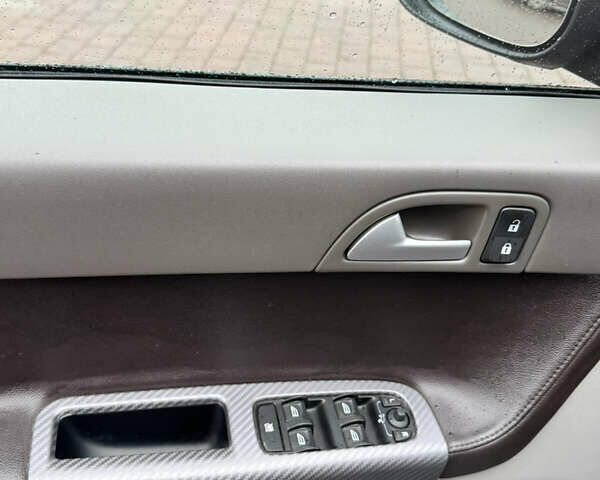 Черный Вольво В50, объемом двигателя 1.6 л и пробегом 324 тыс. км за 5799 $, фото 15 на Automoto.ua